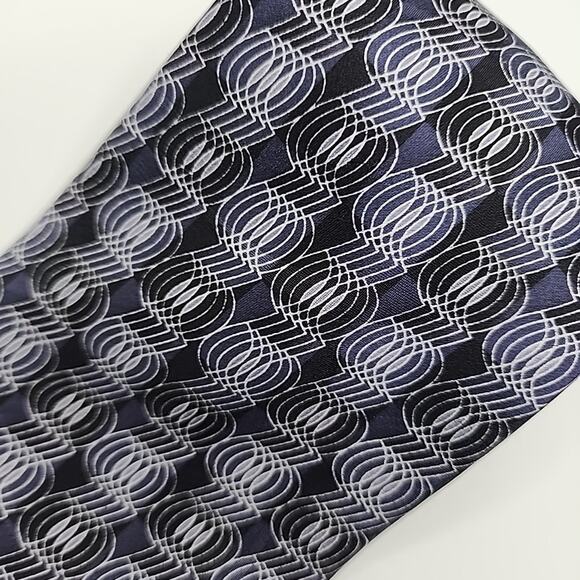 Arthur Payne Blue Geometric Pattern Silk Necktie - Picture 4 of 4